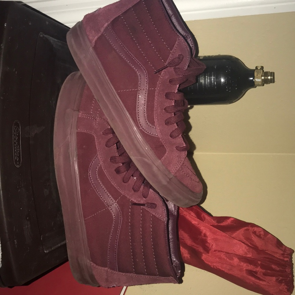 Maroon Vans - Picture 1 of 1